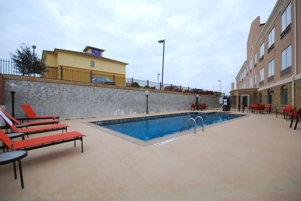 Holiday Inn Express & Suites Gonzales By Ihg Eksteriør bilde